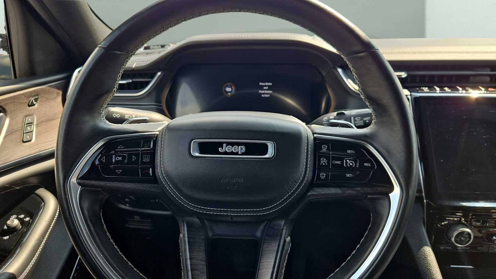 2022 Jeep Grand Cherokee Overland