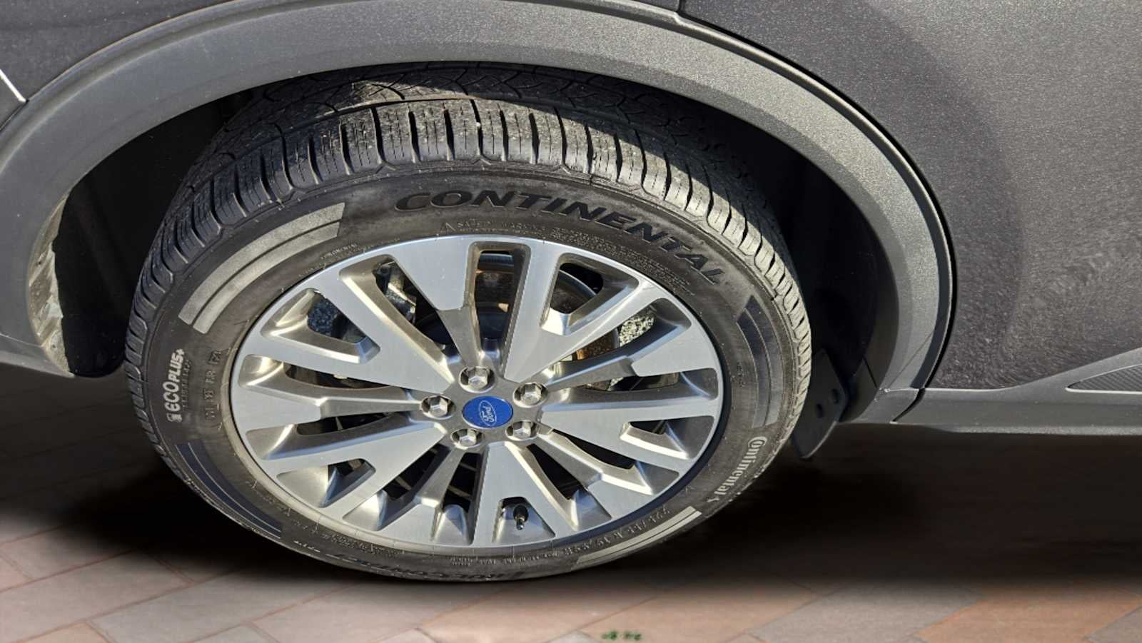 2020 Ford Escape Titanium Hybrid