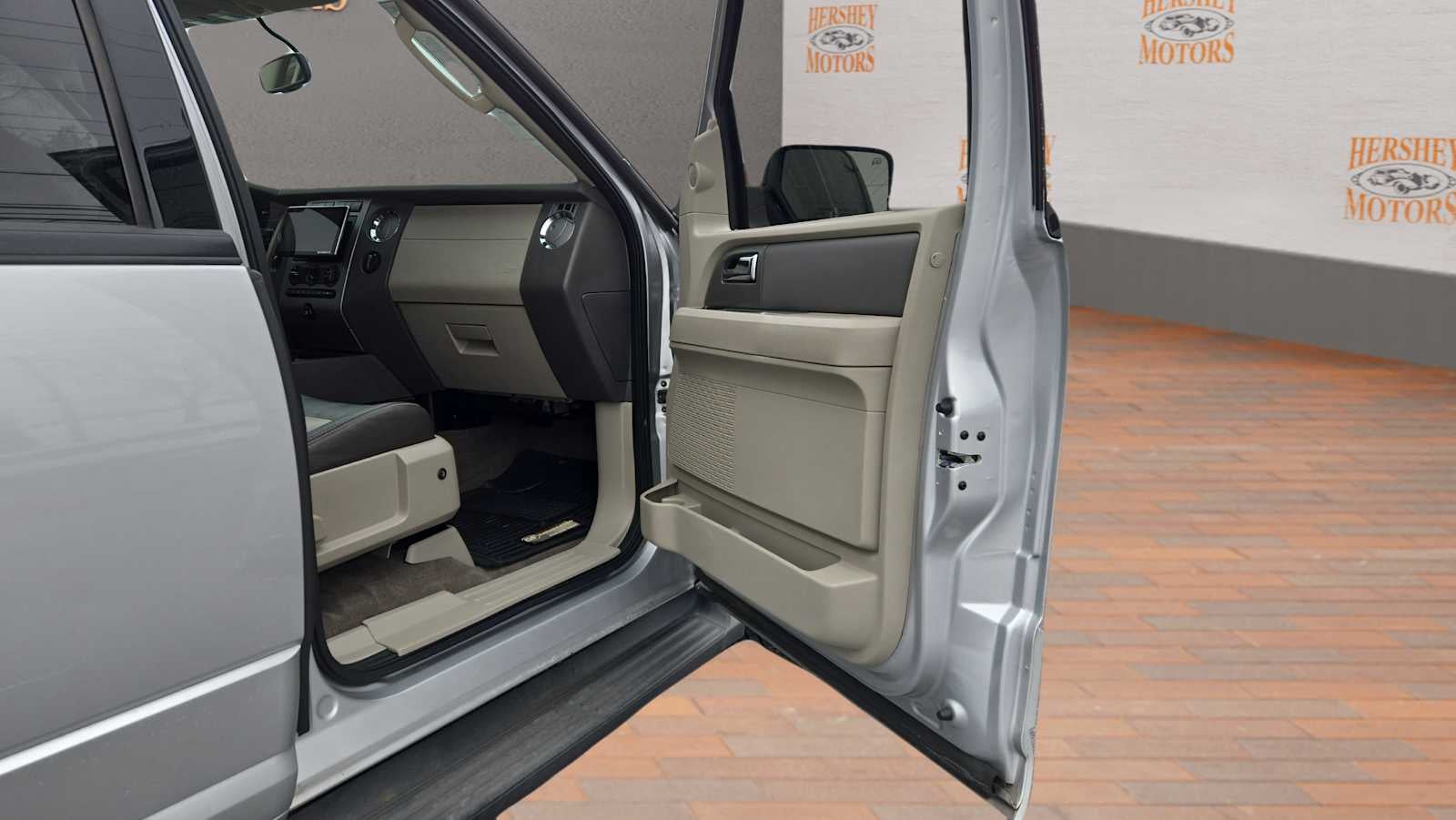 2011 Ford Expedition XLT