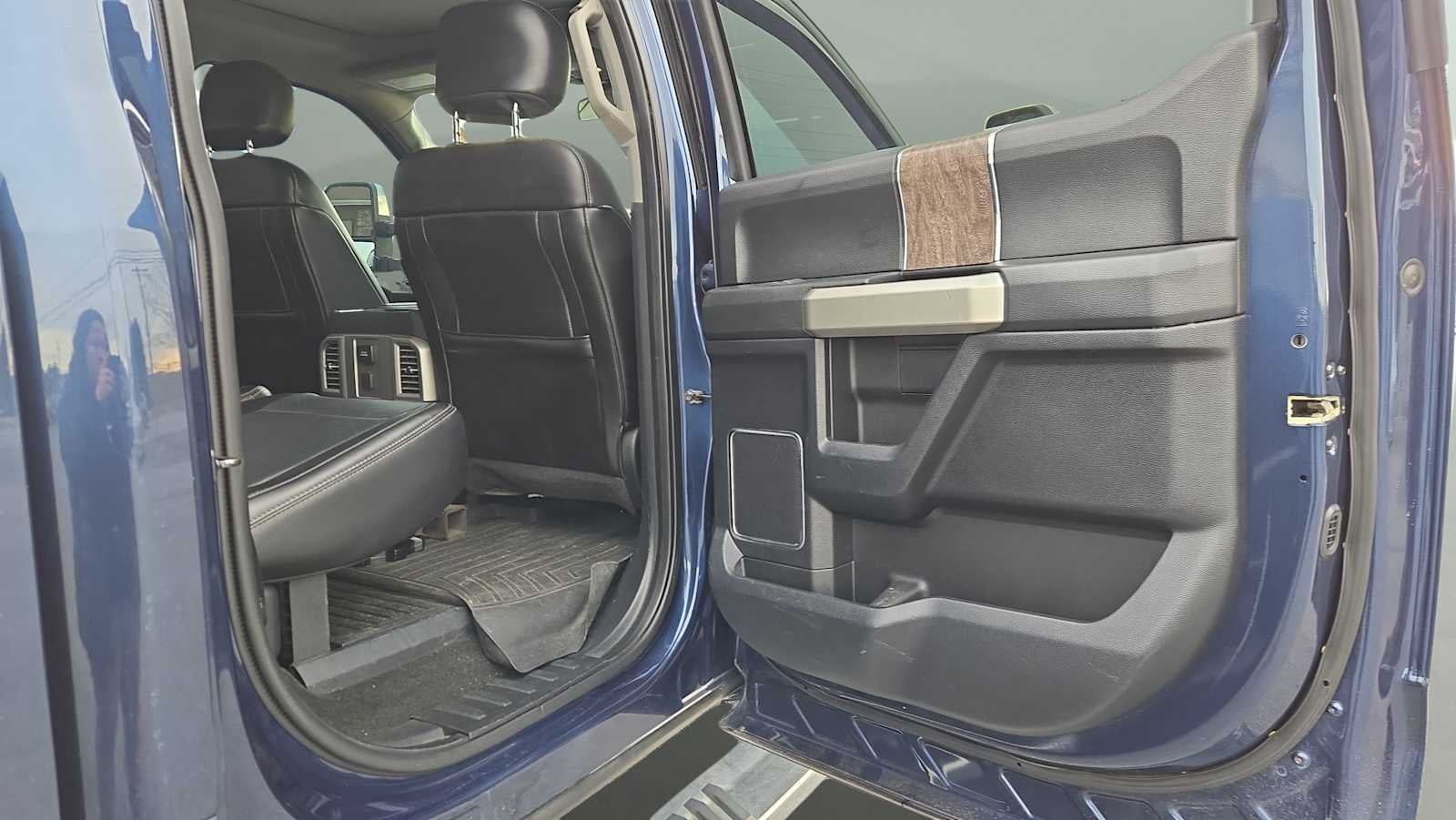 2017 Ford Super Duty F-250 SRW Lariat