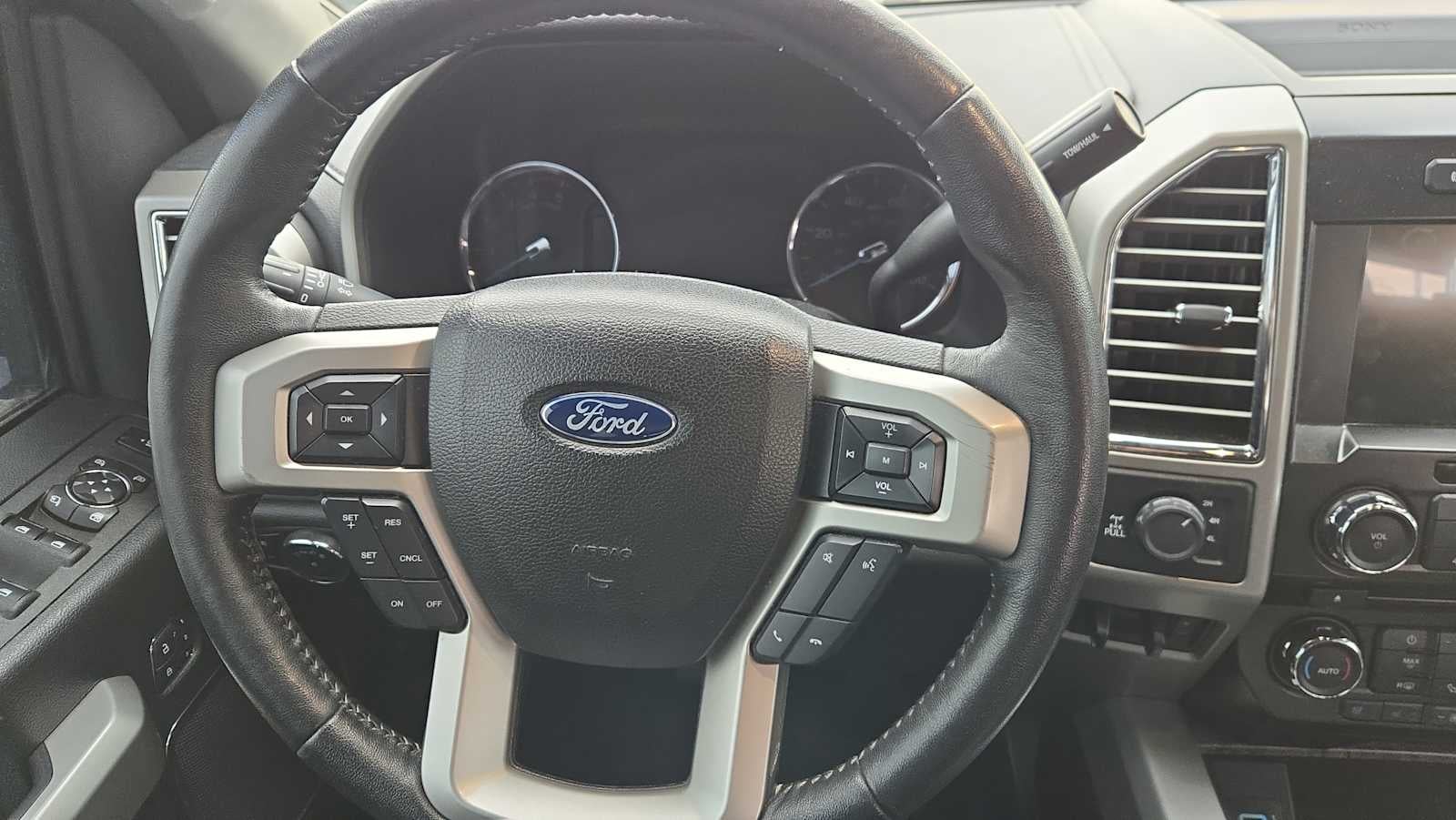 2017 Ford Super Duty F-250 SRW Lariat