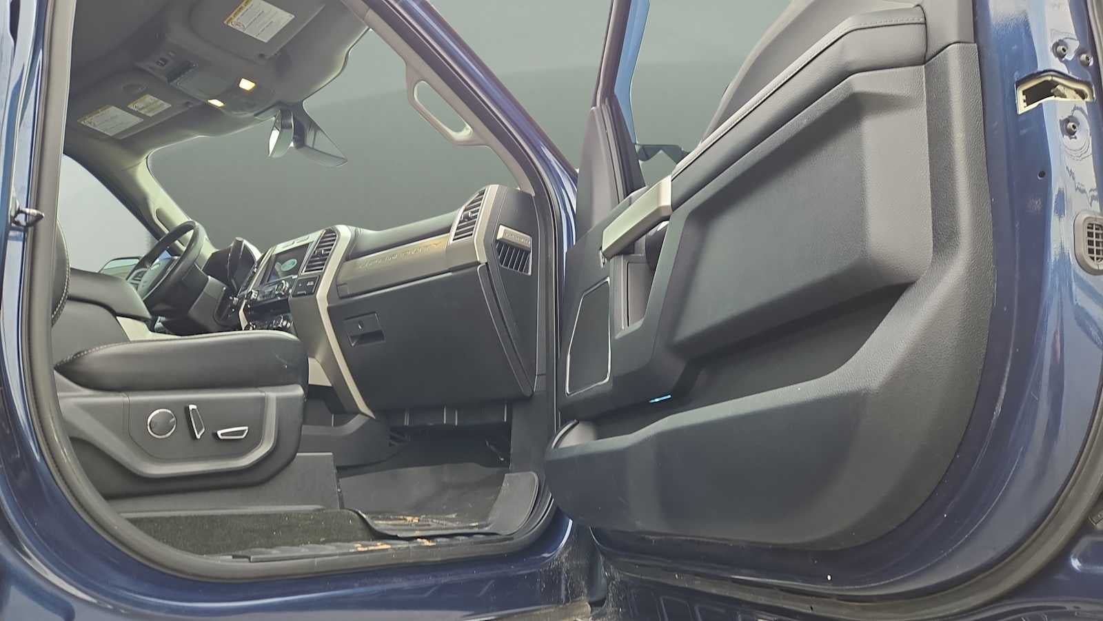 2017 Ford Super Duty F-250 SRW Lariat