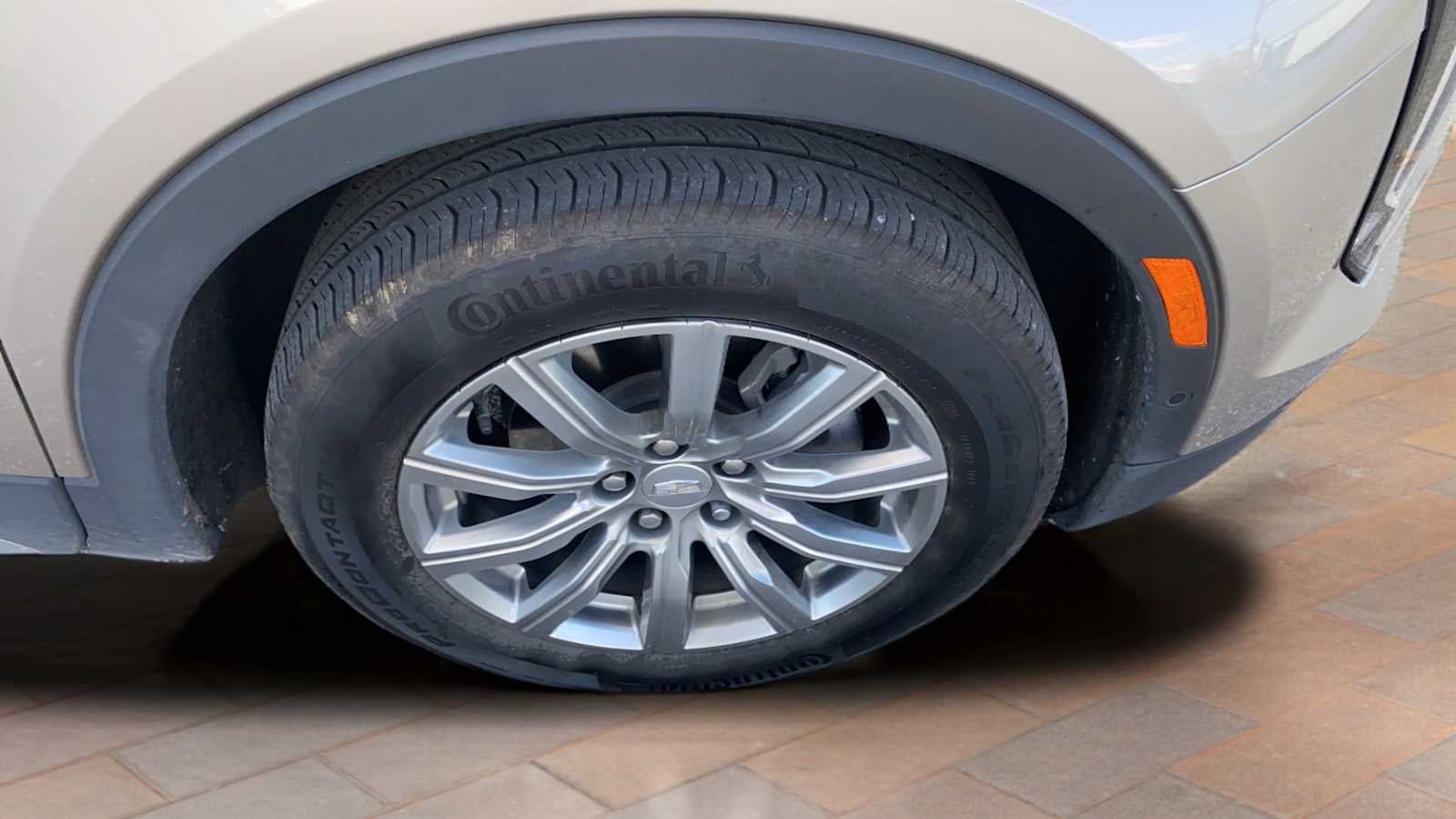 2023 Cadillac XT4 AWD Premium Luxury