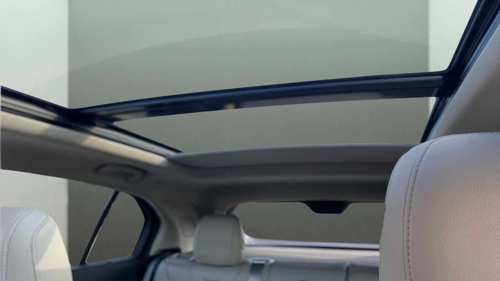 2023 Cadillac XT4 AWD Premium Luxury