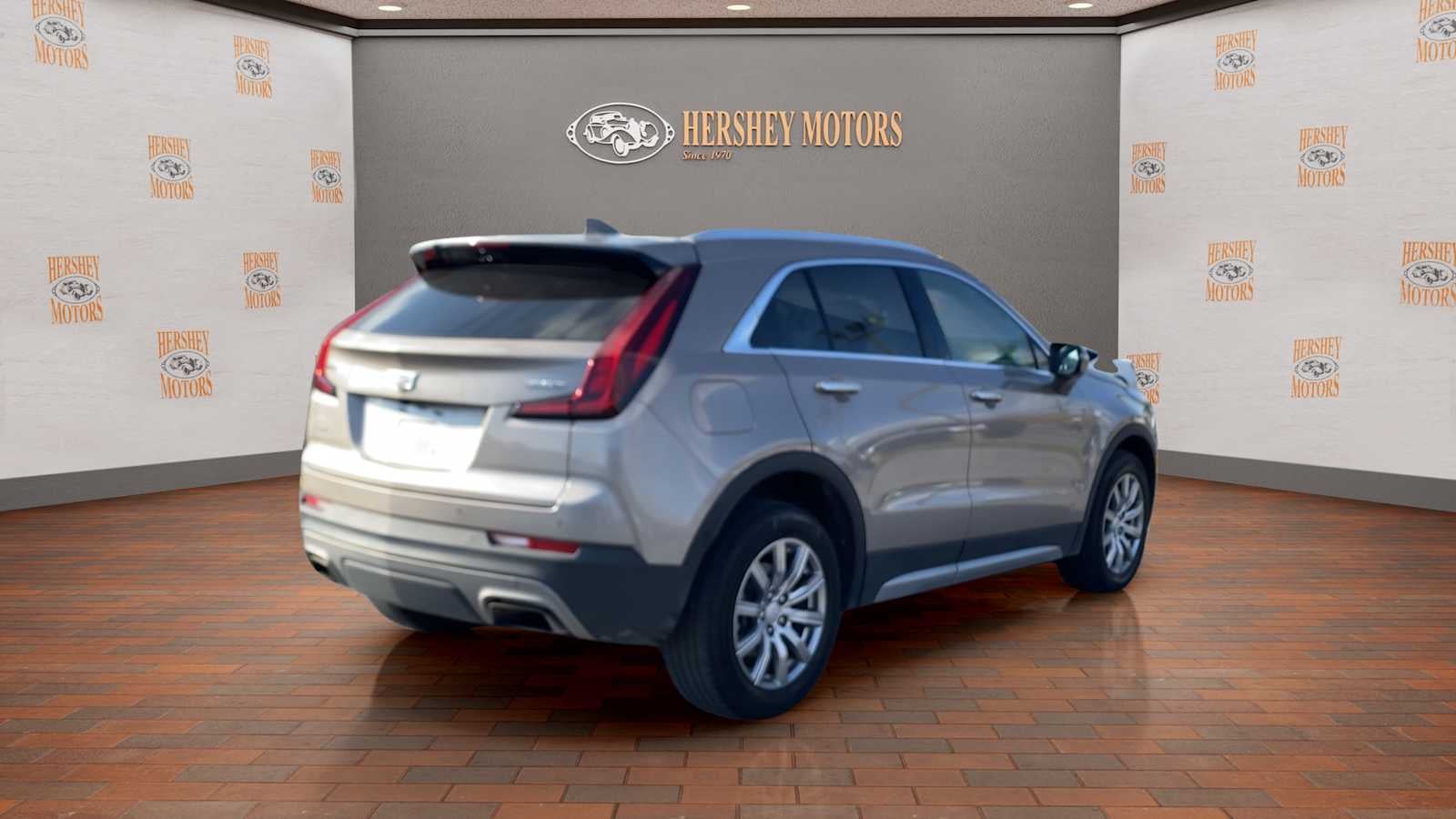 2023 Cadillac XT4 AWD Premium Luxury