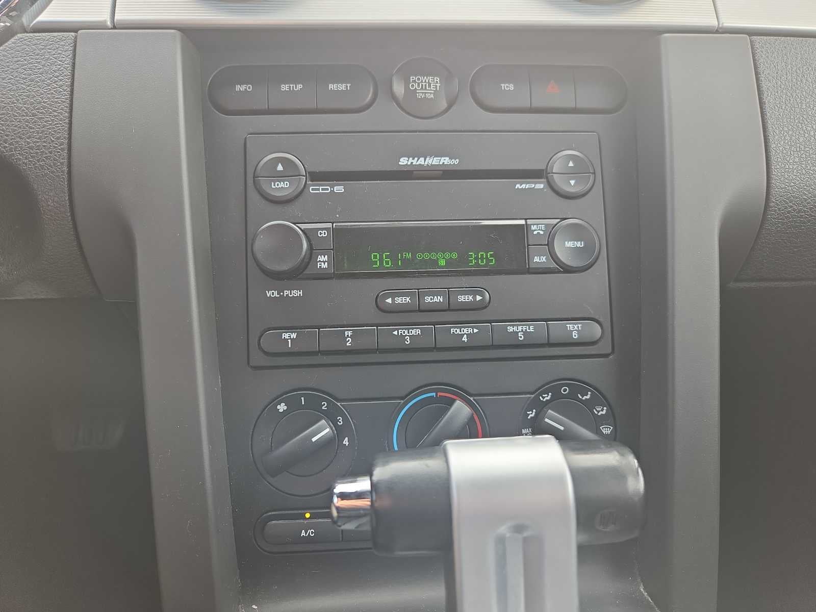 2006 Ford Mustang GT Deluxe