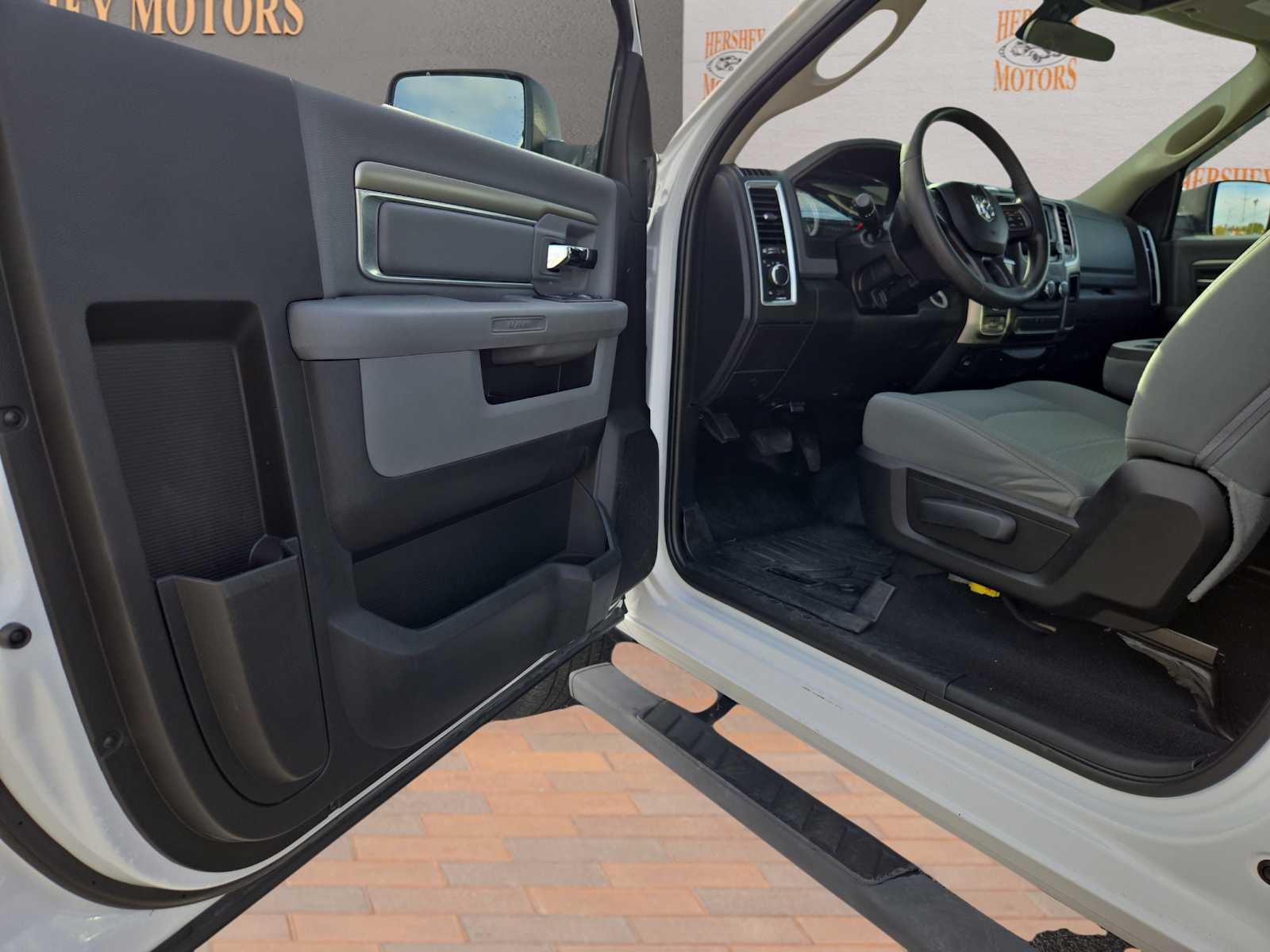2020 RAM 1500 Classic SLT