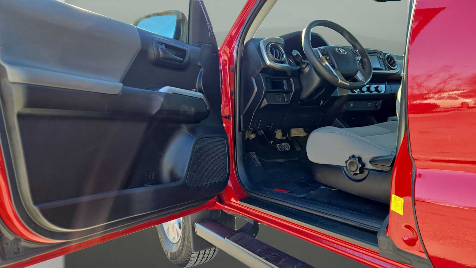 2017 Toyota Tacoma SR5